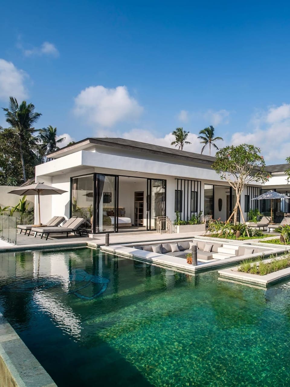 The Pearl House